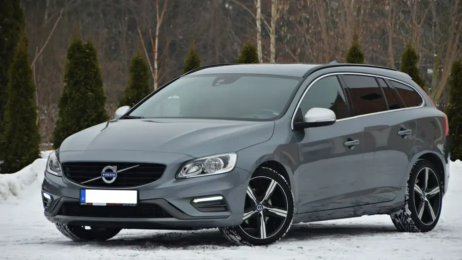 VOLVO V60 -