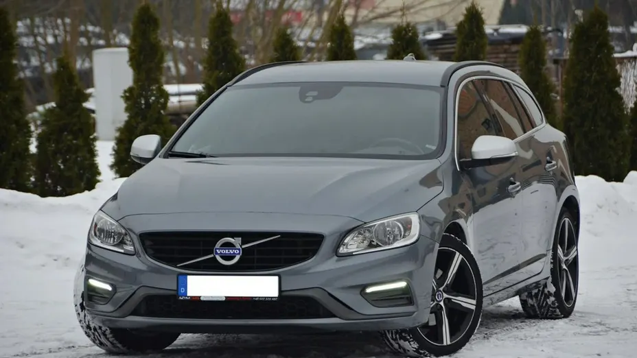 VOLVO V60 -