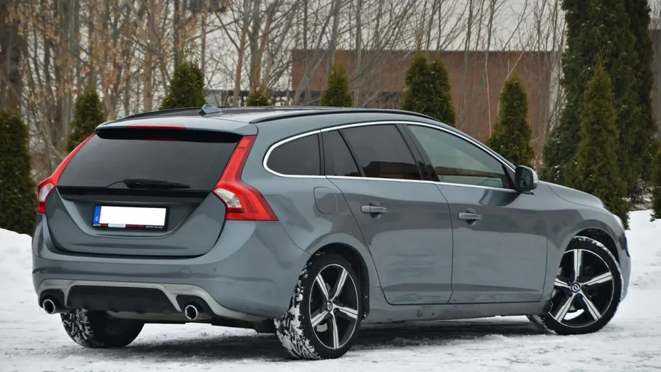 VOLVO V60 -