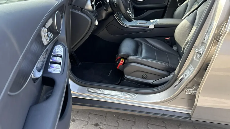 MERCEDES-BENZ GLC -