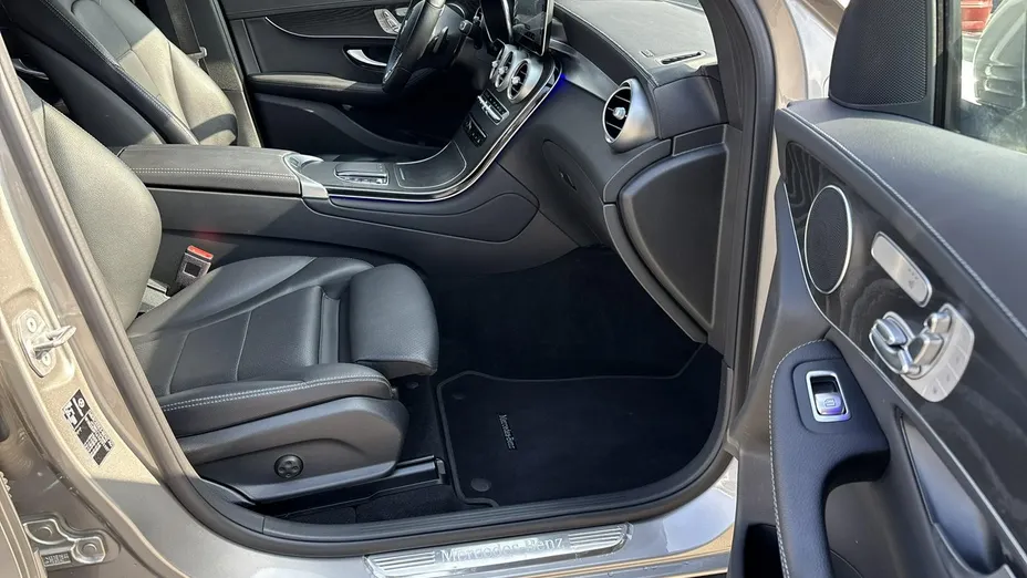 MERCEDES-BENZ GLC -