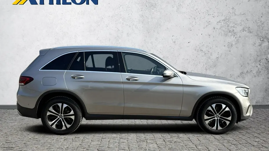 MERCEDES-BENZ GLC -