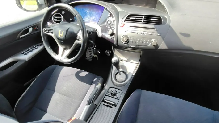 HONDA Civic -