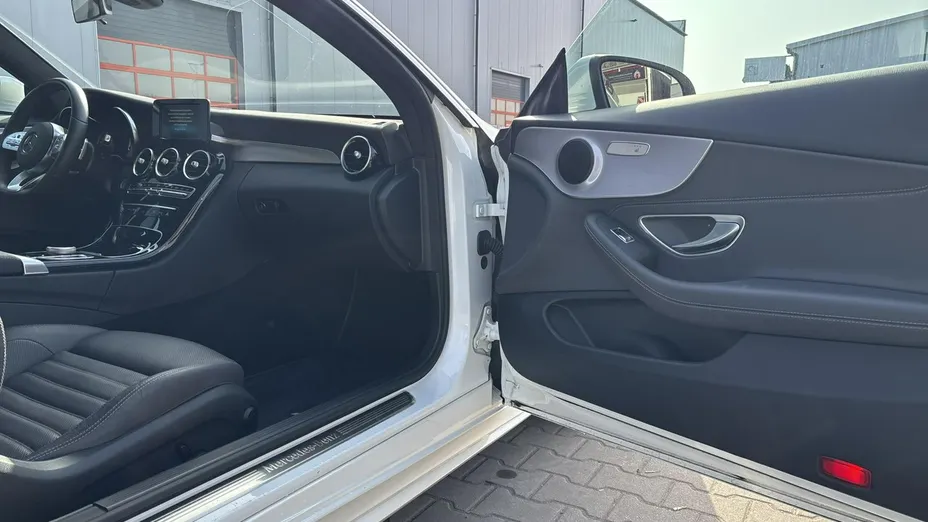 MERCEDES-BENZ C Klasa -