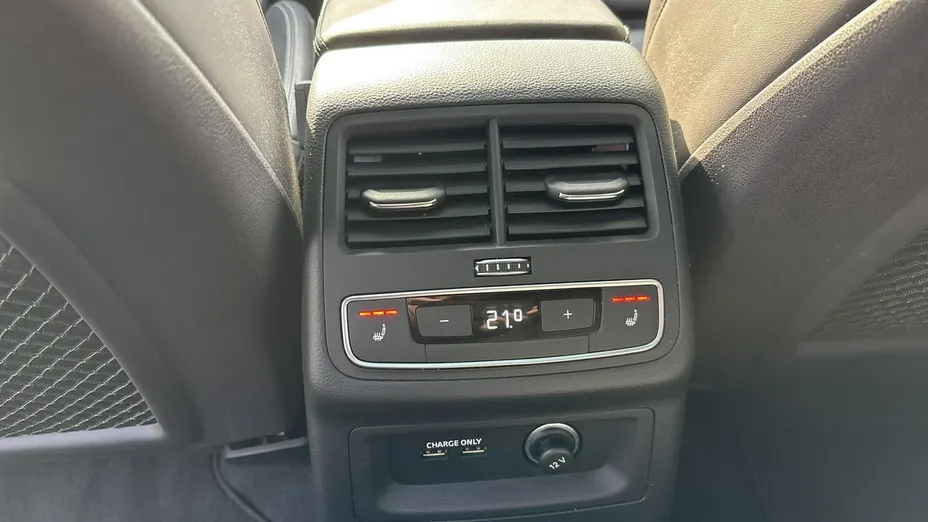 AUDI A4 -