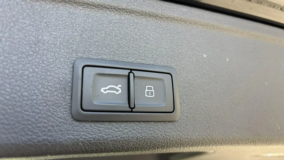 AUDI A4 -