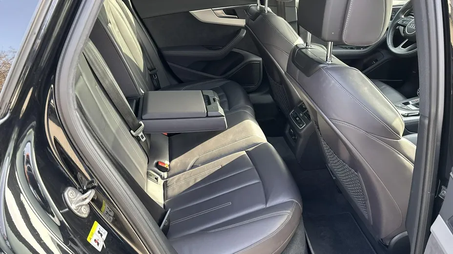 AUDI A4 -