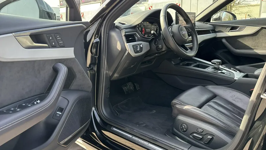 AUDI A4 -