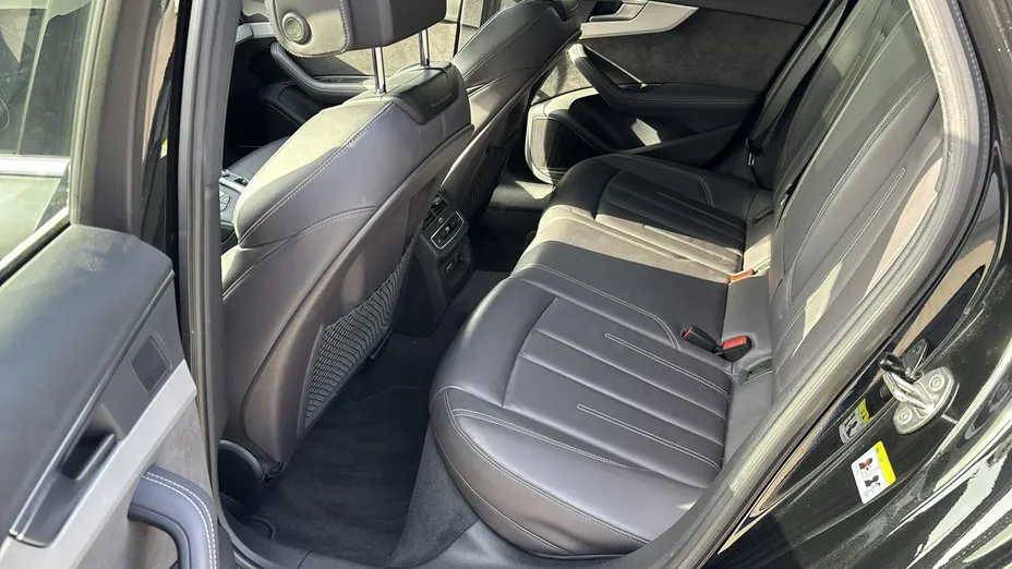 AUDI A4 -