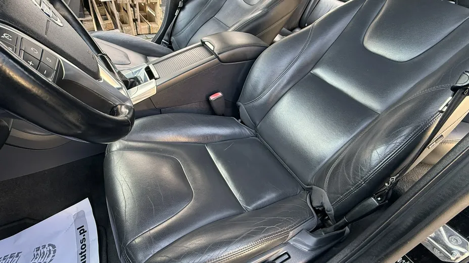 VOLVO V60 -