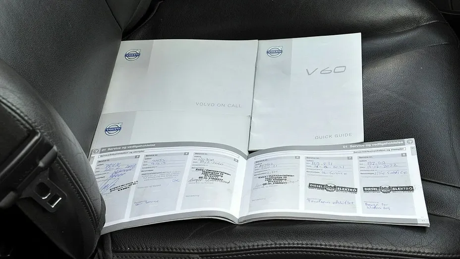 VOLVO V60 -