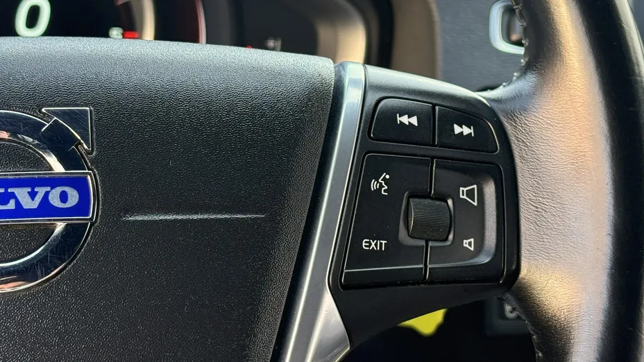 VOLVO V60 -
