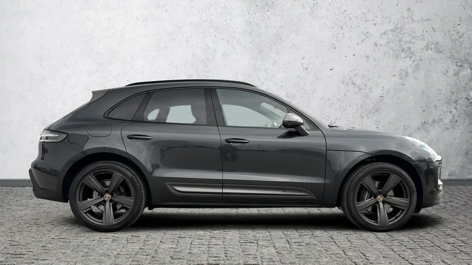 PORSCHE Macan -