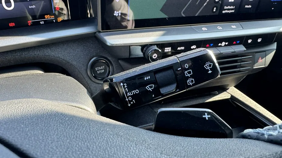 OPEL Grandland X -