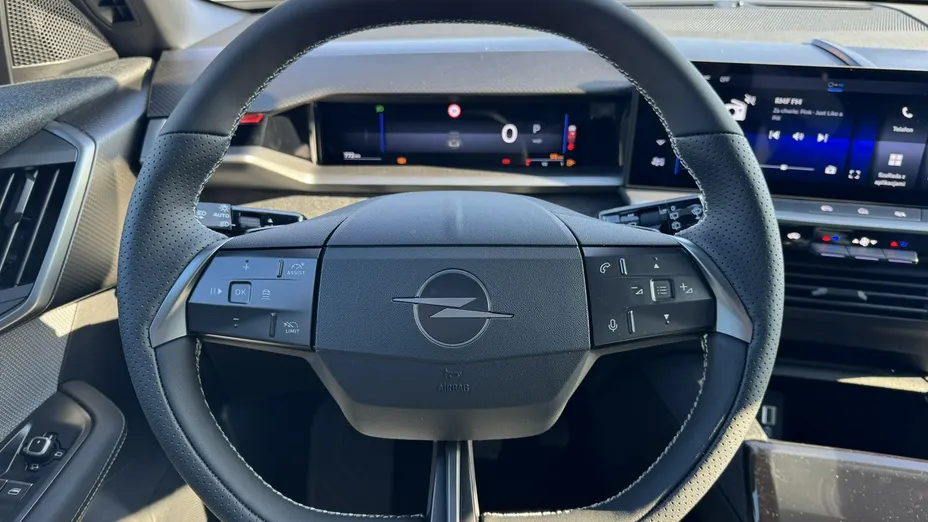 OPEL Grandland X -
