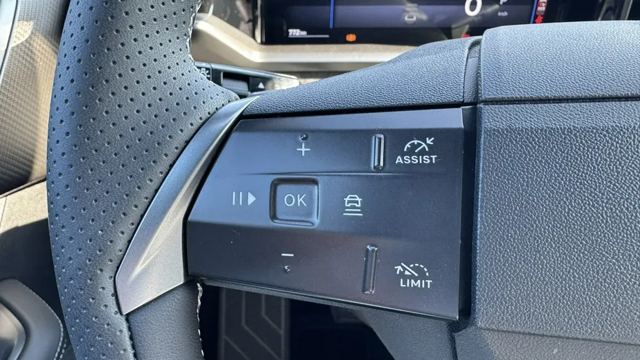OPEL Grandland X -