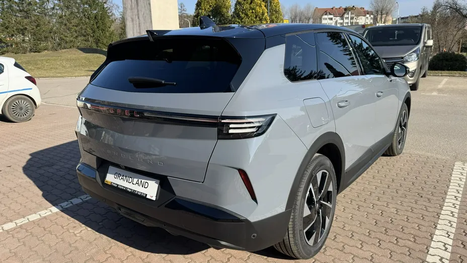 OPEL Grandland X -