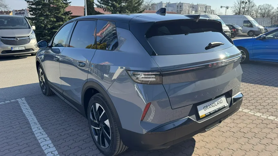 OPEL Grandland X -