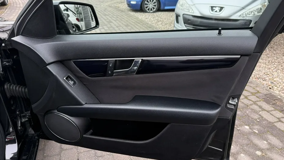 MERCEDES-BENZ C Klasa -