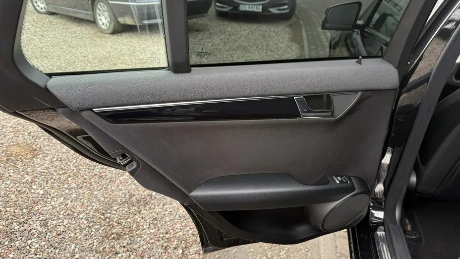 MERCEDES-BENZ C Klasa -