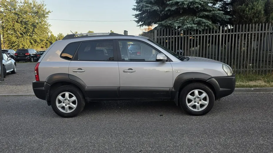HYUNDAI Tucson -