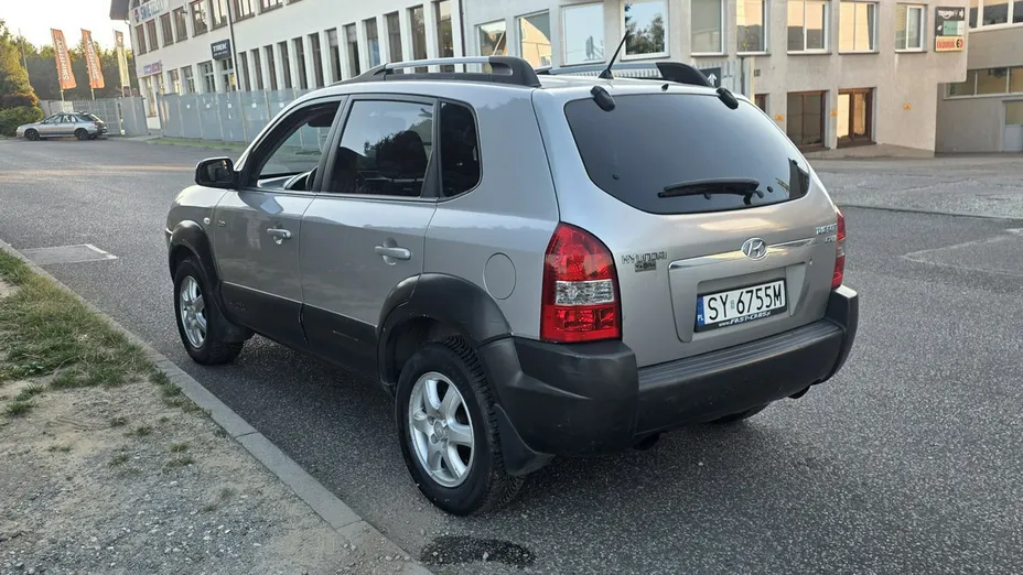 HYUNDAI Tucson -