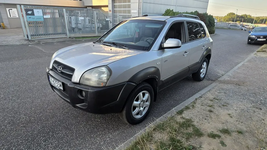 HYUNDAI Tucson -