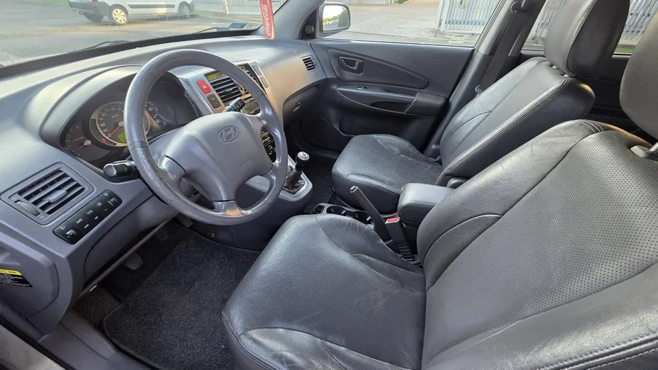 HYUNDAI Tucson -