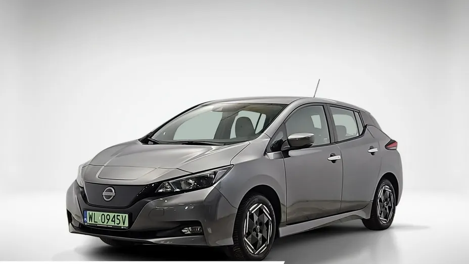 NISSAN Leaf -
