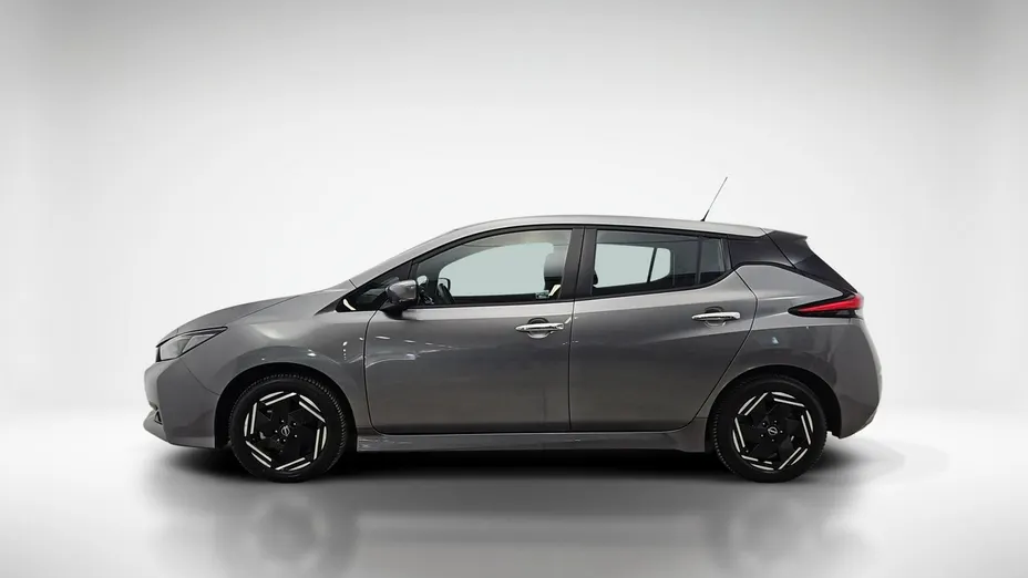 NISSAN Leaf -