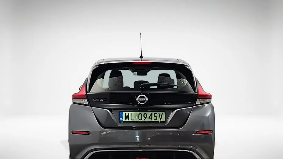 NISSAN Leaf -