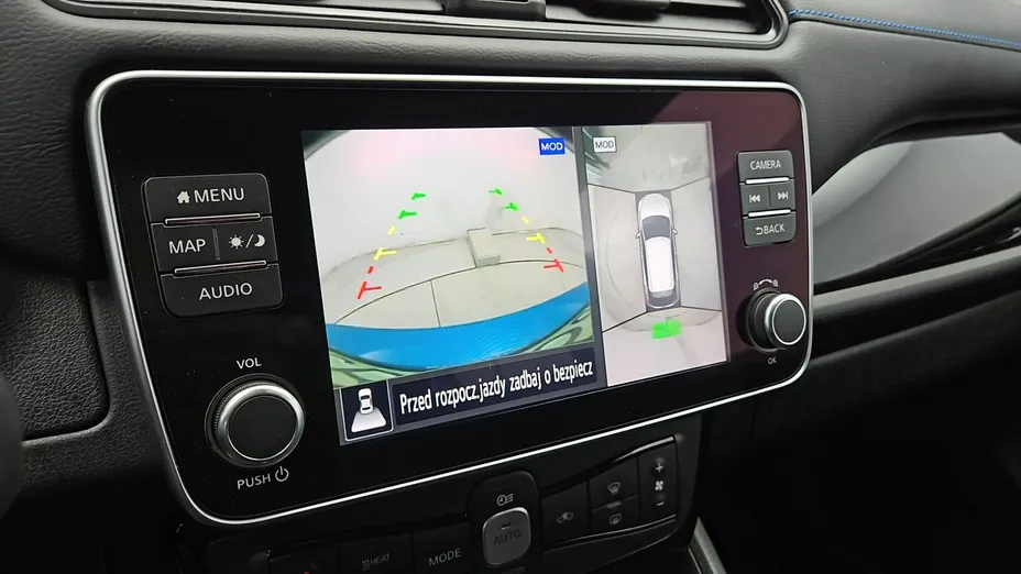 NISSAN Leaf -