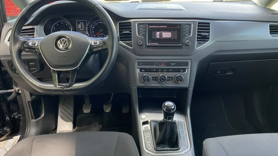 VOLKSWAGEN Golf Sportsvan -
