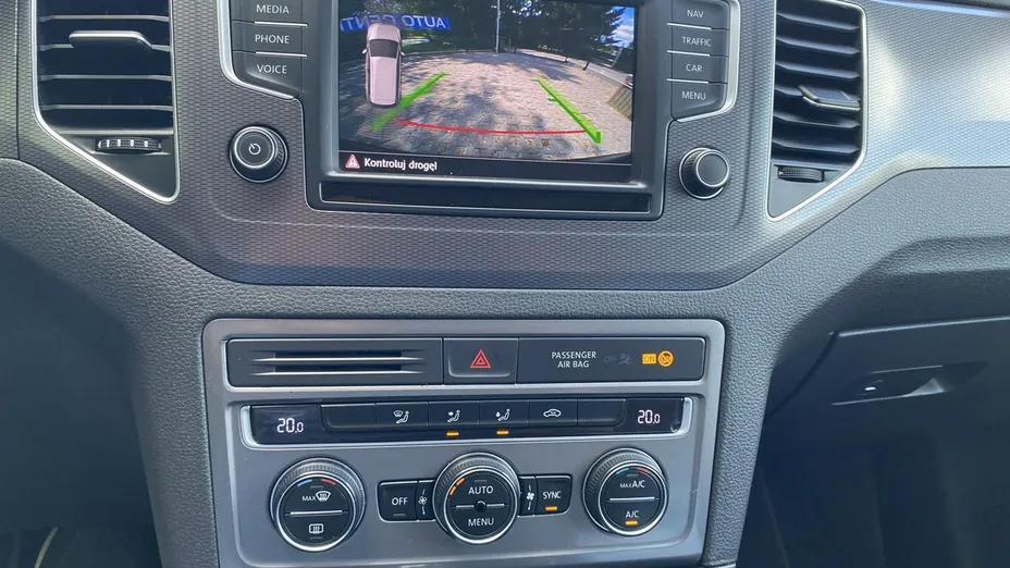VOLKSWAGEN Golf Sportsvan -
