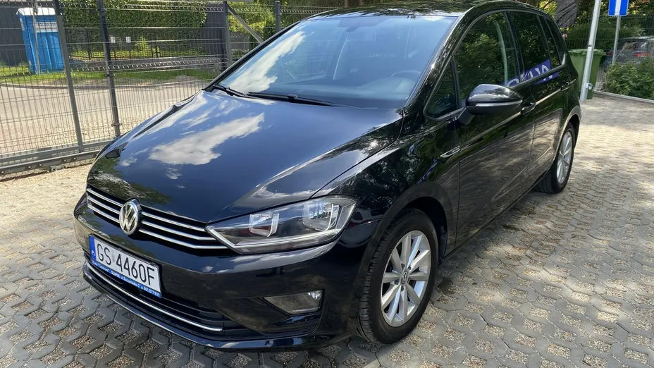 VOLKSWAGEN Golf Sportsvan -