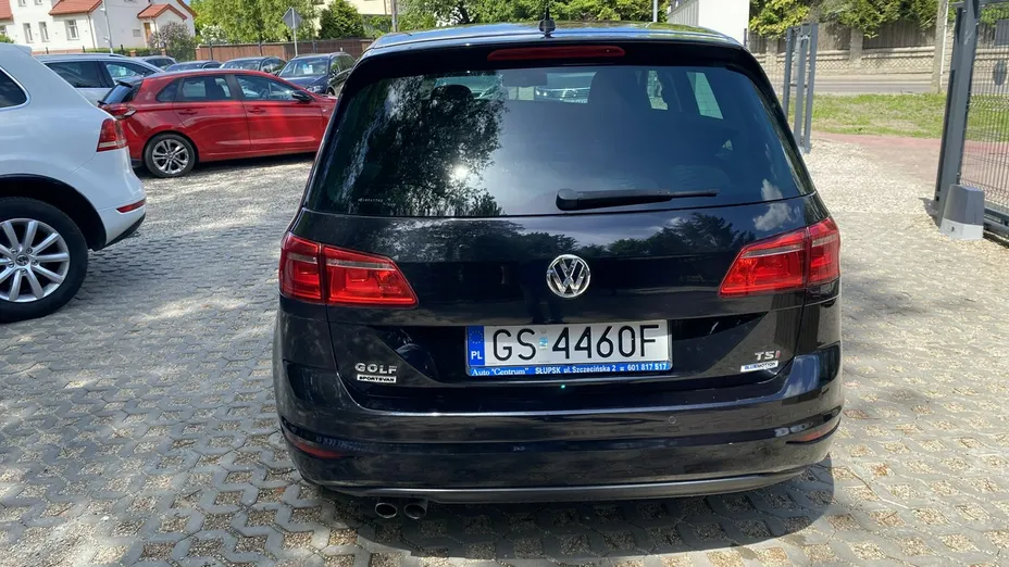 VOLKSWAGEN Golf Sportsvan -