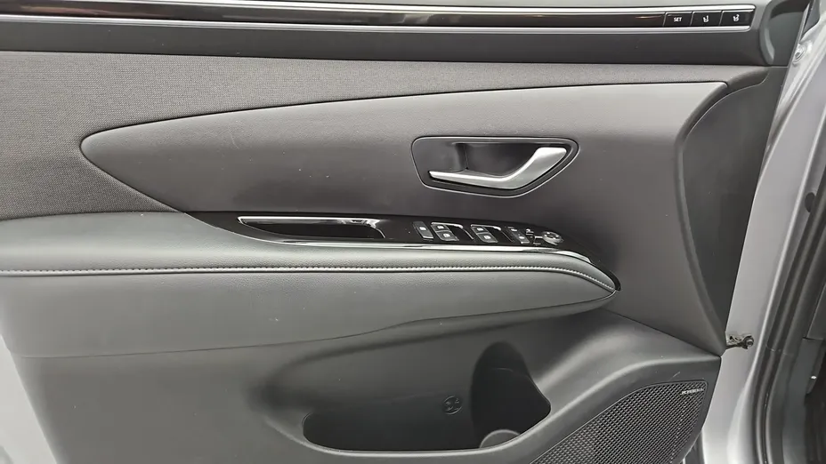 HYUNDAI Tucson -