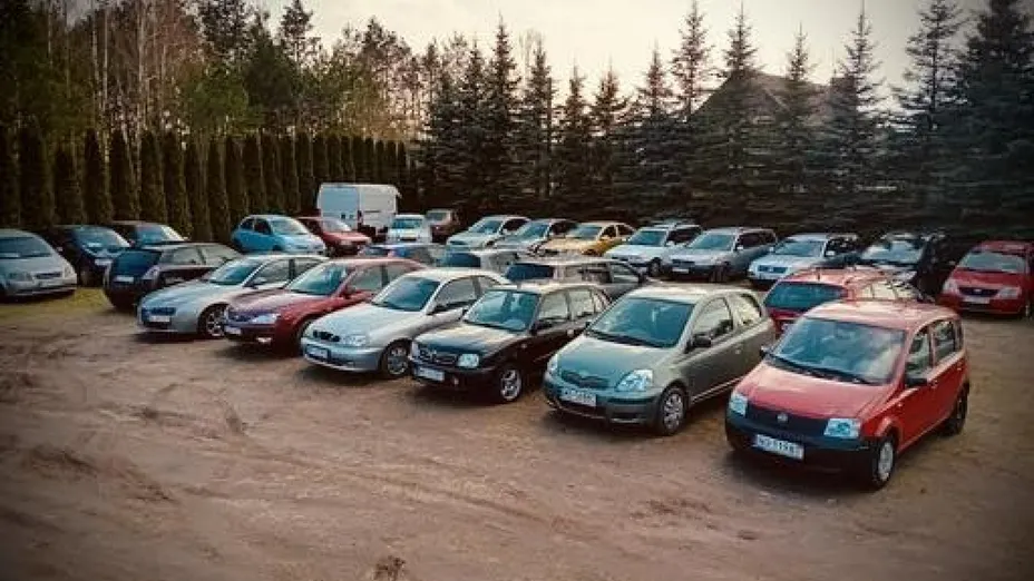 TOYOTA Yaris -