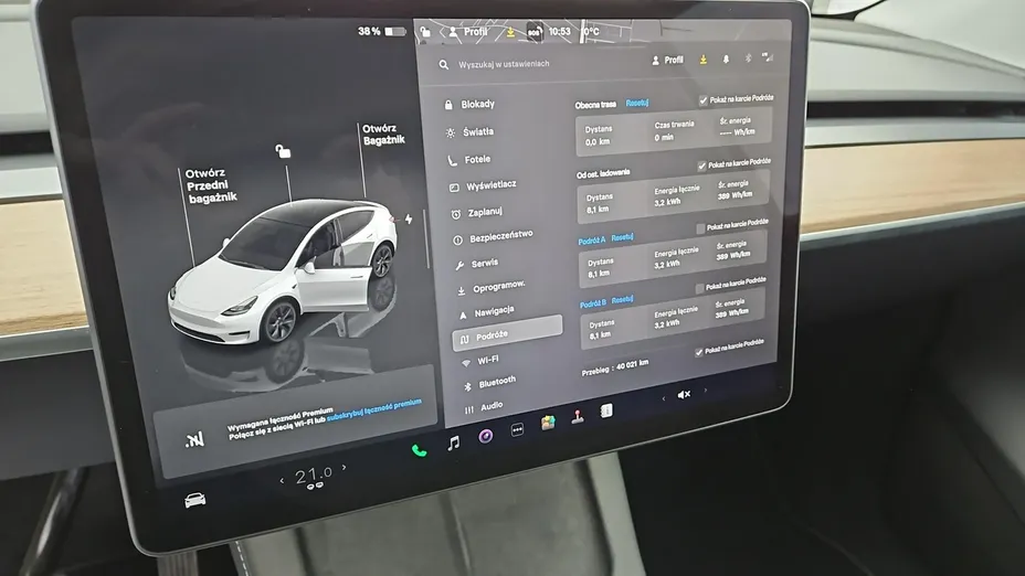 TESLA Model Y -