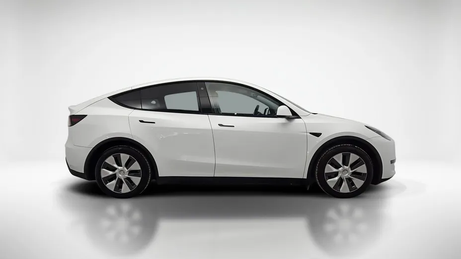 TESLA Model Y -