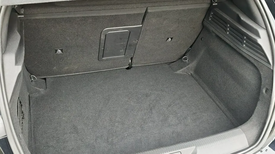 PEUGEOT 308 -