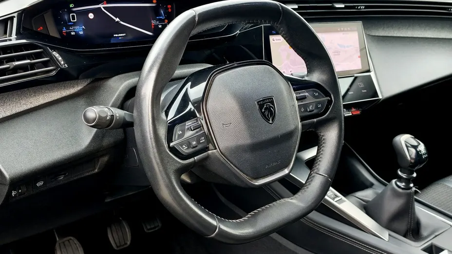 PEUGEOT 308 -