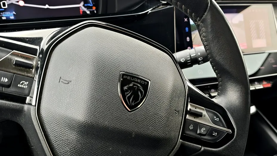 PEUGEOT 308 -