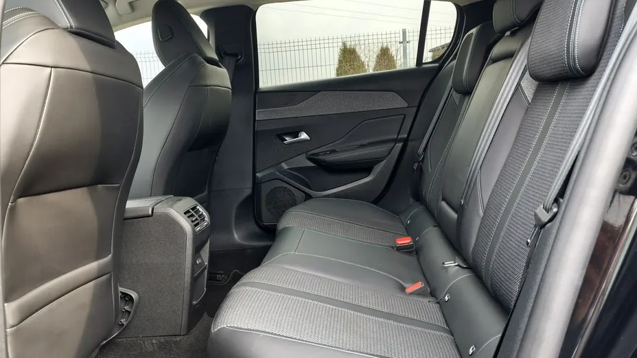 PEUGEOT 308 -