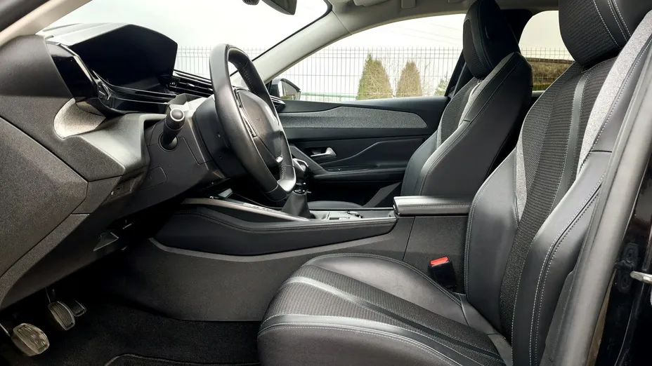 PEUGEOT 308 -