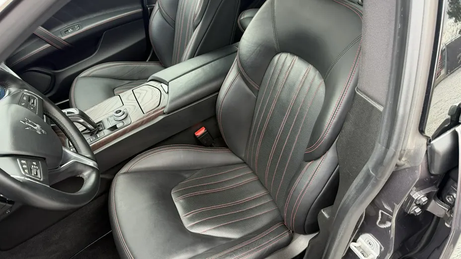 MASERATI Ghibli -