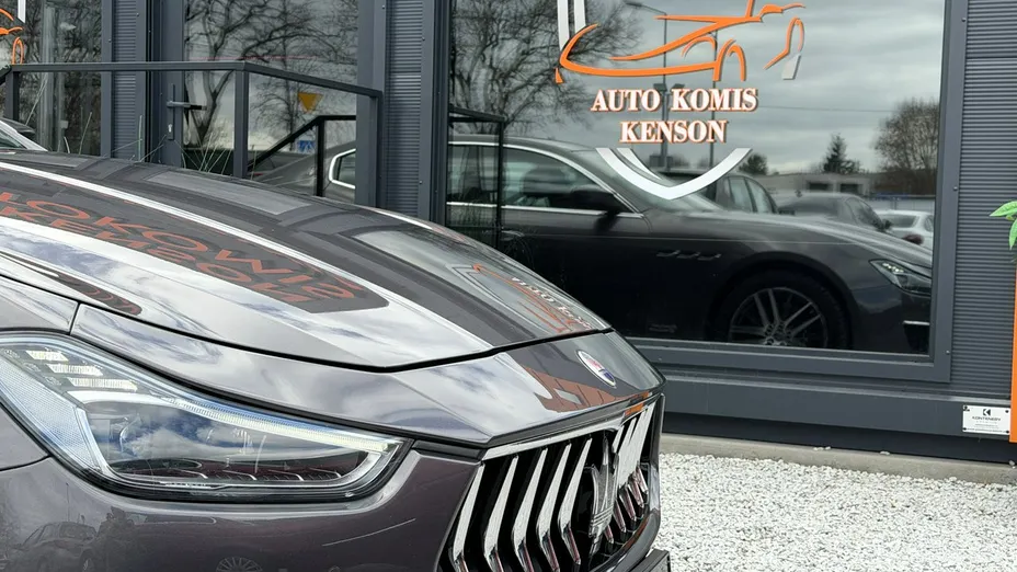MASERATI Ghibli -