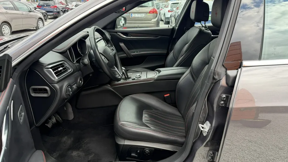 MASERATI Ghibli -
