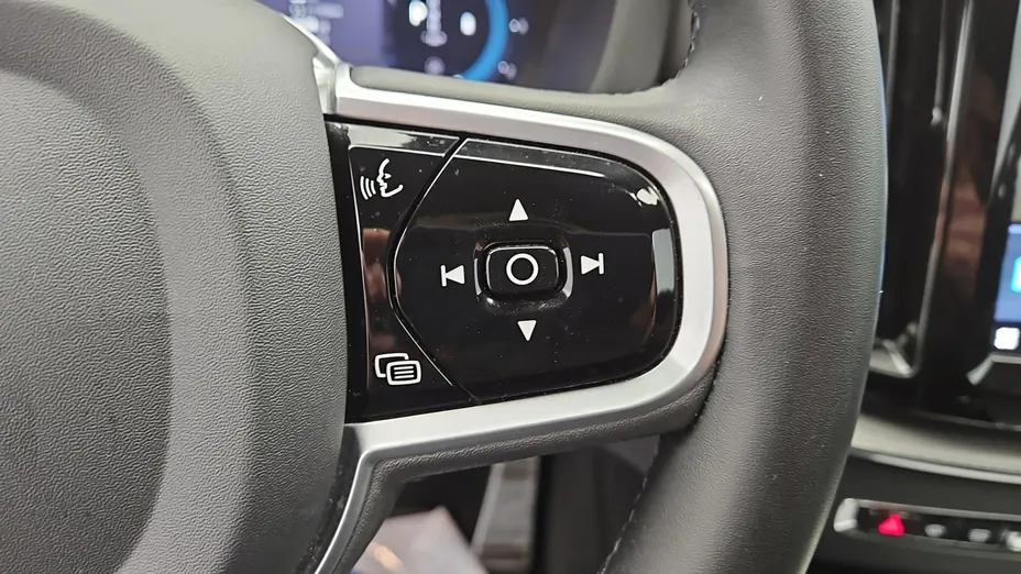 VOLVO XC60 -