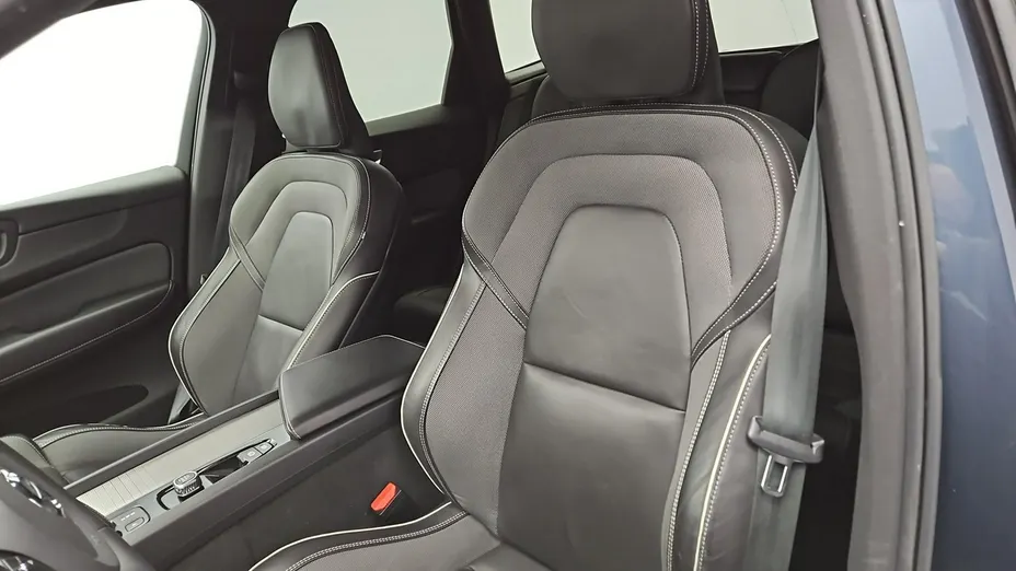 VOLVO XC60 -